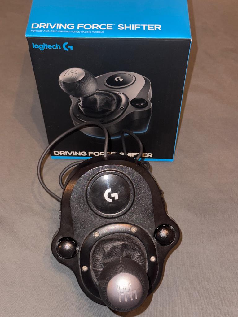 Logitech G923 + pedalen + Driving Force shifter, Enlèvement ou Envoi, Comme neuf, Volant ou Pédales, PlayStation 4