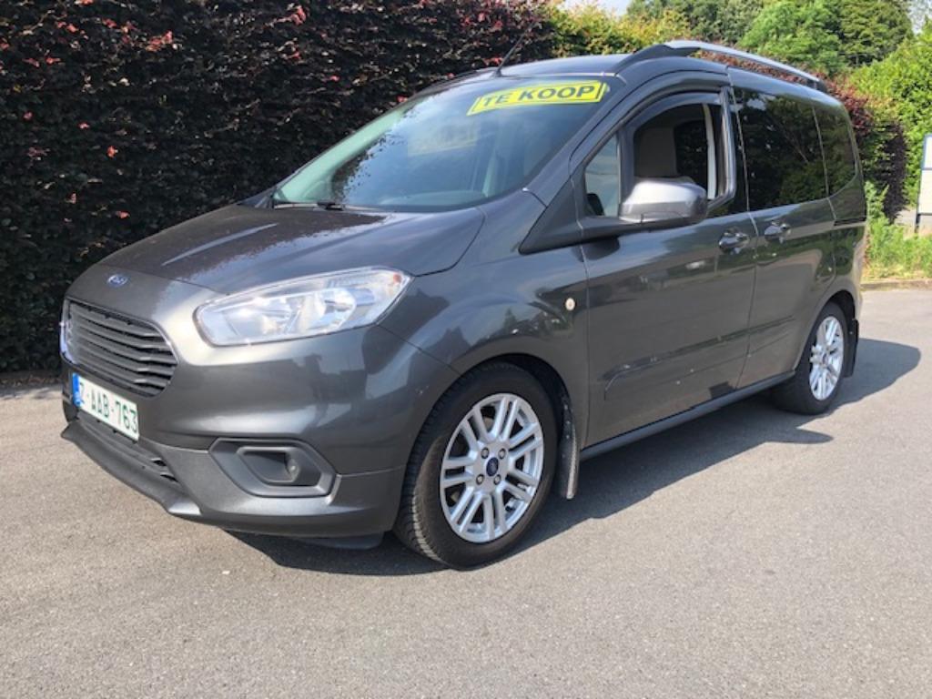 ford tourmeo, Auto's, Ford, Voorwielaandrijving, Stof, 4 cilinders, Bruin
