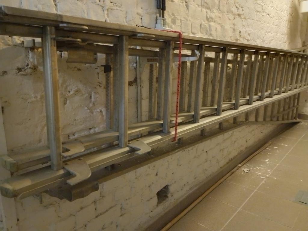 Échelle 3 éléments de 4m, Bricolage & Construction, Pliable ou rétractable/escamotable, Comme neuf, Échelle, Enlèvement