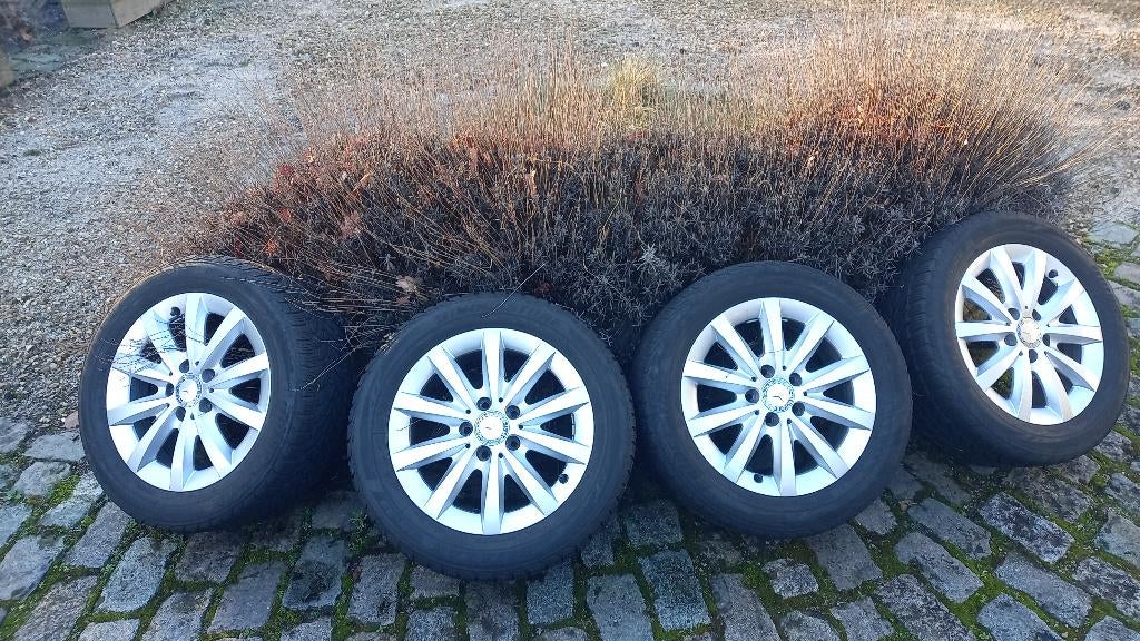 Winterbanden Mercedes, Auto-onderdelen, Banden en Velgen, Ophalen, Gebruikt, 16 inch, Banden en Velgen