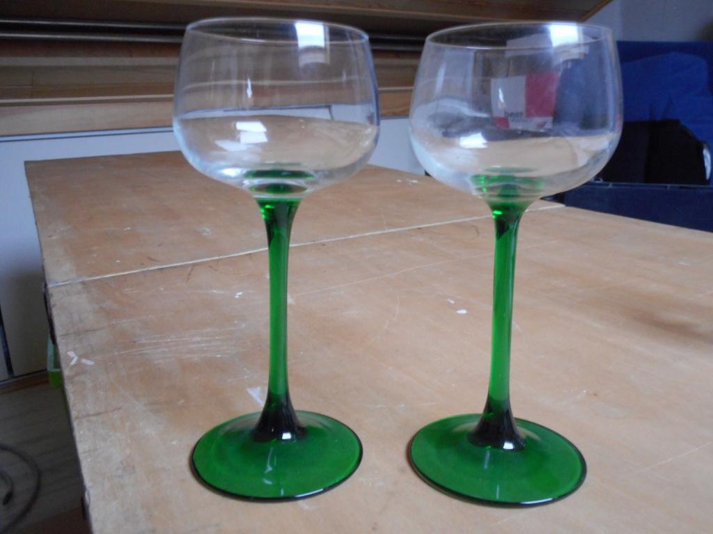 2 verres sur pied, Enlèvement ou Envoi, Comme neuf