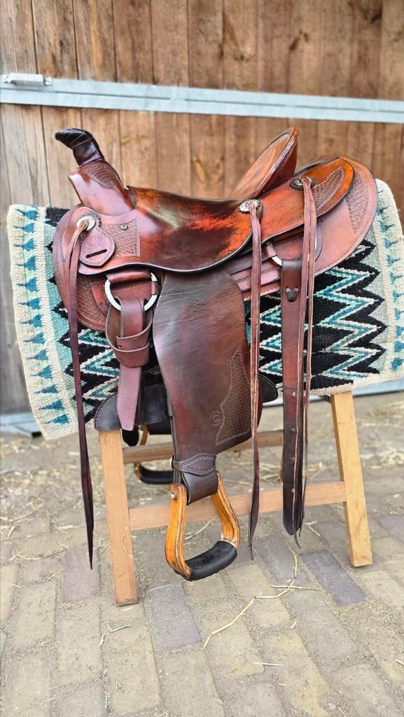 Continental 16"Q Western Ranch Roping zadel met hardseat., Dieren en Toebehoren, Ophalen, Gebruikt, Western
