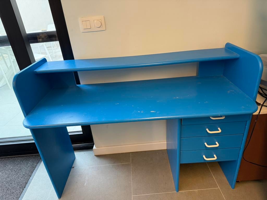 Op maat gemaakte blauwe nageltafel met lades., Maison & Meubles, Bureaux, Comme neuf, Enlèvement