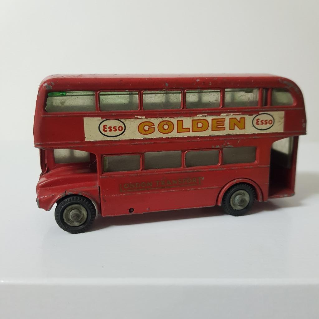 A. Budgie toy a.e.c routemaster 64 seater, Ophalen of Verzenden