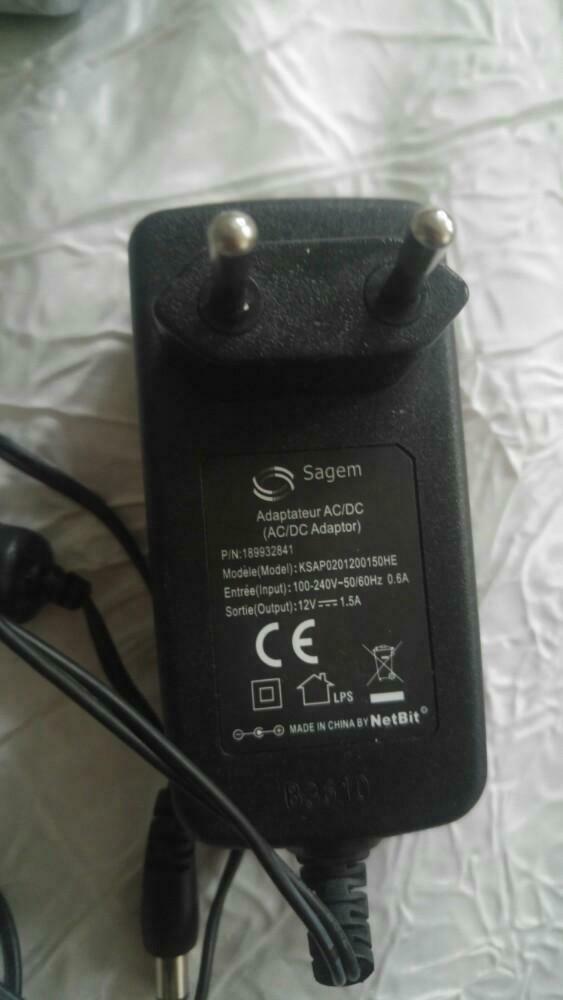 Ac DC adapter chargeur lader Sagem 12v 1.5a 5.45mm, Télécoms, Enlèvement ou Envoi, Comme neuf