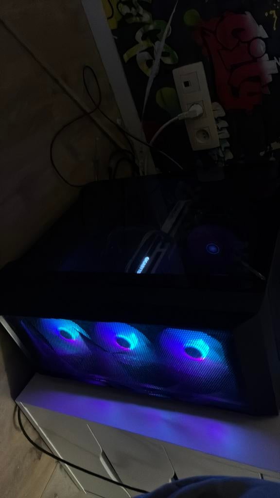 gaming pc, Ophalen, Zo goed als nieuw