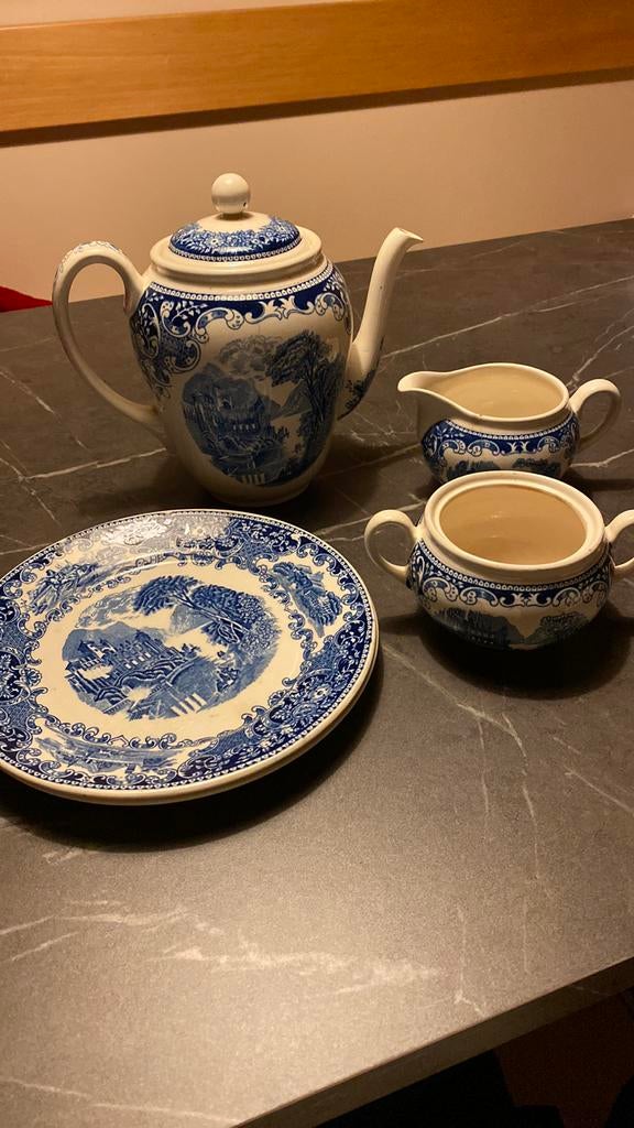 Castillo koffiepot/melkkan/suikerpot/borden., Ophalen of Verzenden
