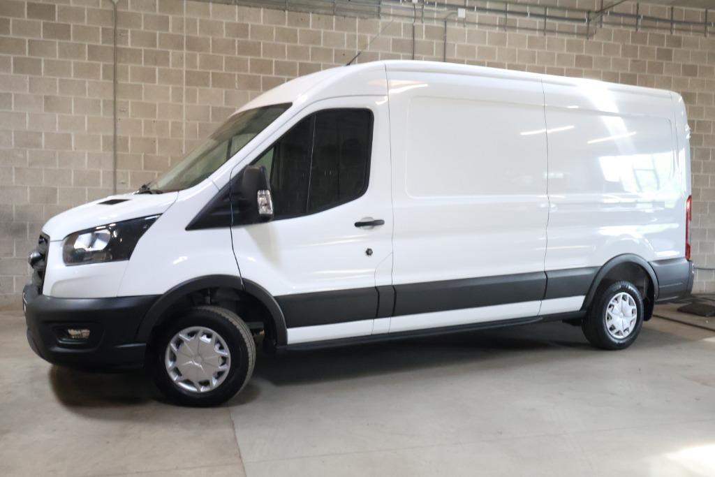 Ford Transit L3H2 130 PK MT6 TREND| Airco| CC| Sensoren, Auto's, Bestelwagens en Lichte vracht, Voorwielaandrijving, Stof, 1995 cc