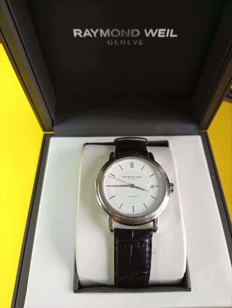 Montre Homme Raymond Weil Maestro 2847 avec coffret, Handtassen en Accessoires, Horloges | Antiek, Staal, Ophalen of Verzenden