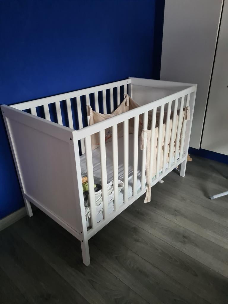 2 kinderbedjes, Kinderen en Baby's, Ophalen, Zo goed als nieuw