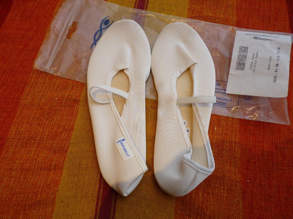 CHAUSSONS DE GYM - TRAMP - P38 - NEUFS, Enlèvement ou Envoi, Neuf, Blanc, Chaussons de gymnastique