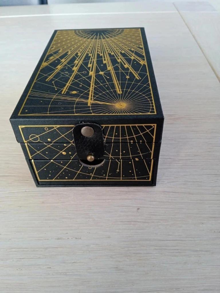 Tomorrowland case 2022, Enlèvement ou Envoi, Comme neuf