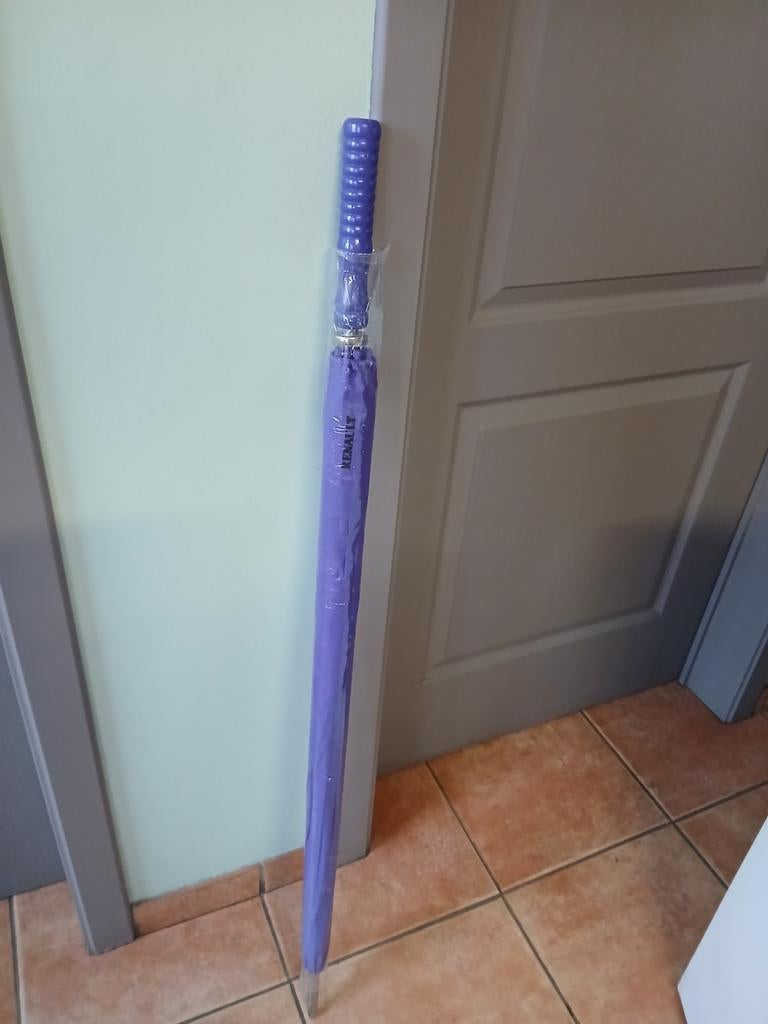 Grote paraplu nieuw 3€, Enlèvement, Violet