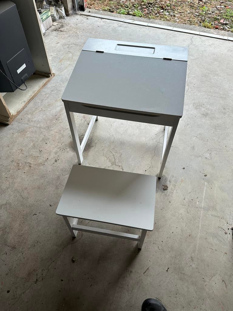 Wit bureautje met stoeltje Ikea, Enlèvement, Comme neuf