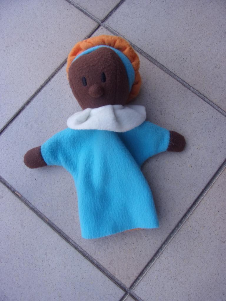 POPPENKASTPOP : ZWARTE PIET (30 cm), Diversen, Sinterklaas, Ophalen of Verzenden, Zo goed als nieuw