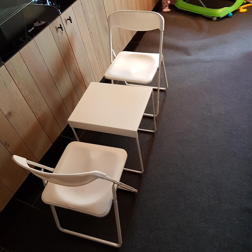 eetsetje tafeltje met 2 stoeltjes, Ophalen of Verzenden, Zo goed als nieuw, Campingstoel