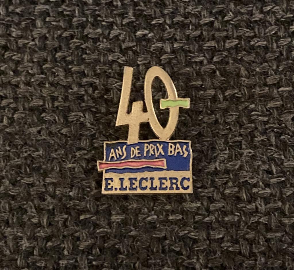 PIN - E. LECLERC, Collections, Envoi, Utilisé, Autres sujets/thèmes, Insigne ou Pin's