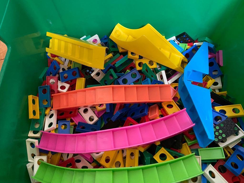 Heel veel dominostenen, Kinderen en Baby's, Ophalen of Verzenden, Gebruikt, Bouwen