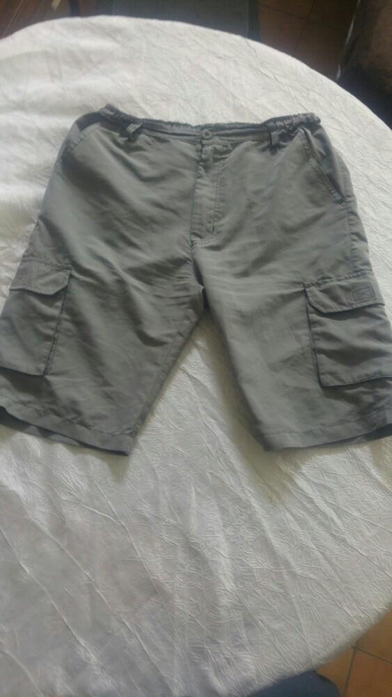 Pantal9ns courts bermuda homme taille L, Vêtements | Hommes, Enlèvement ou Envoi, Comme neuf