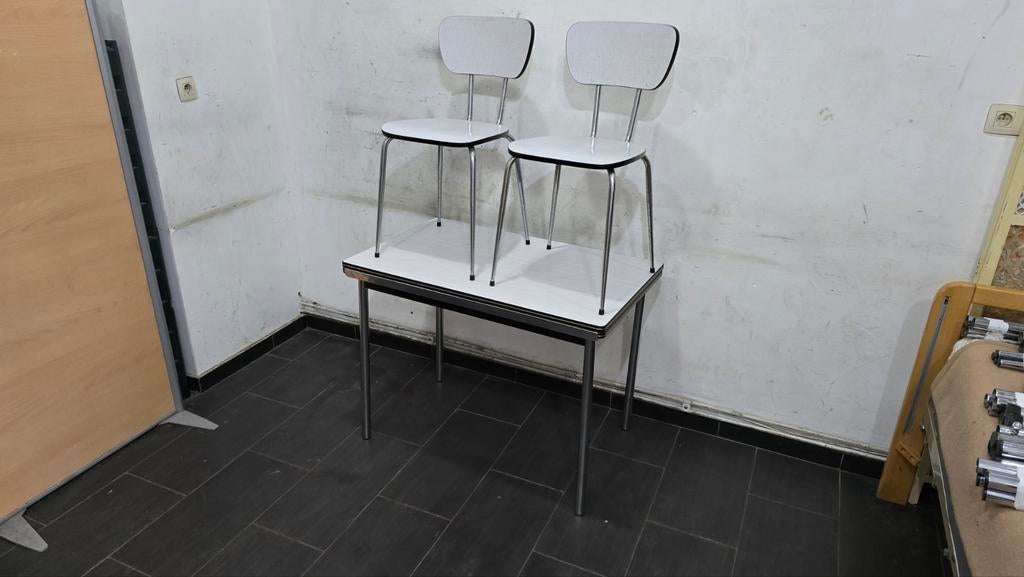 ancienne table en formica année 60 70 démontable avec deux c