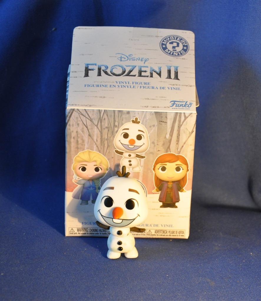 figurine olaf disney frozen II (2), Ophalen of Verzenden, Overige figuren, Zo goed als nieuw, Beeldje of Figuurtje