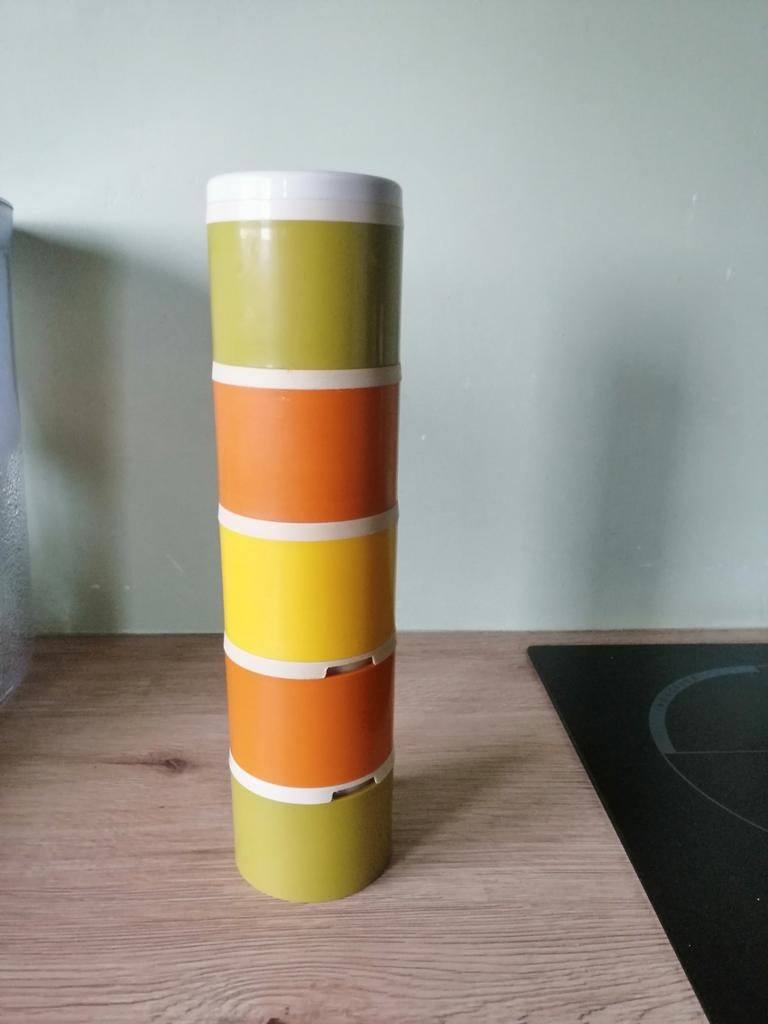 5 tupperware kruidenpotjes, Ophalen