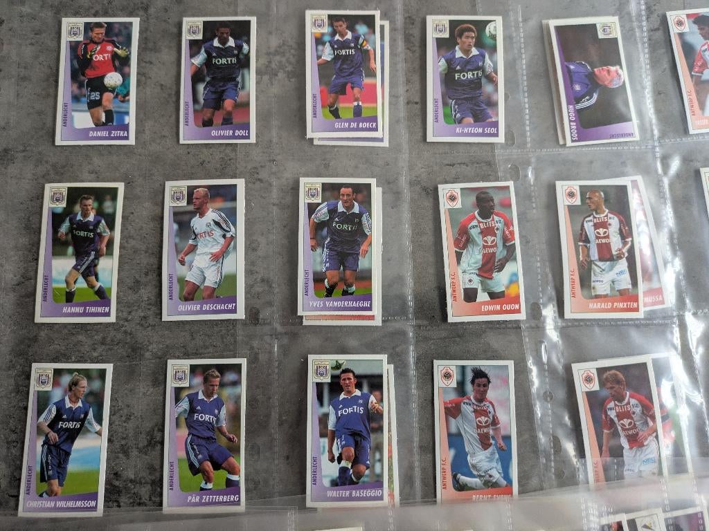 PANINI - AUTOCOLLANTS DE FOOTBALL 2003 - 2004 — HLN, Envoi, Neuf