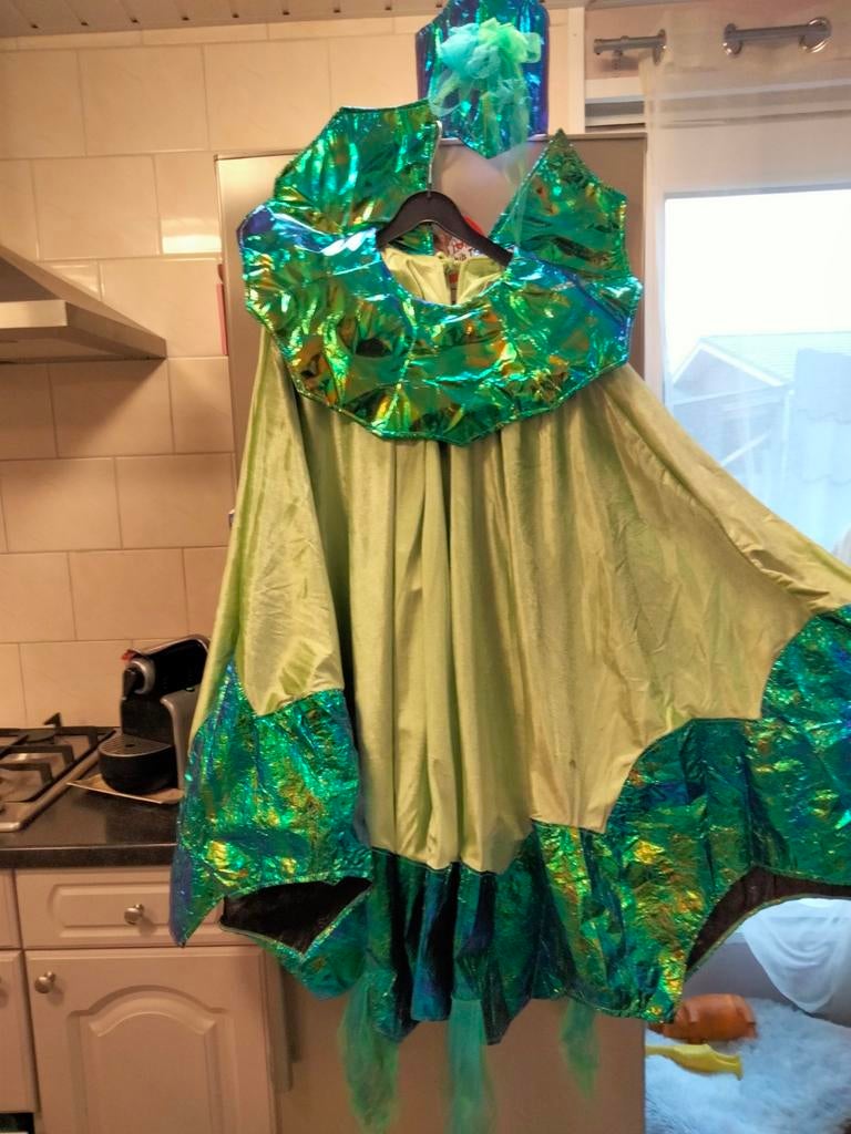 Carnaval kleding, Ophalen