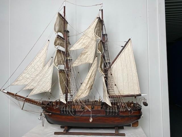 modelbouw  zeilboot, Ophalen, Gebruikt