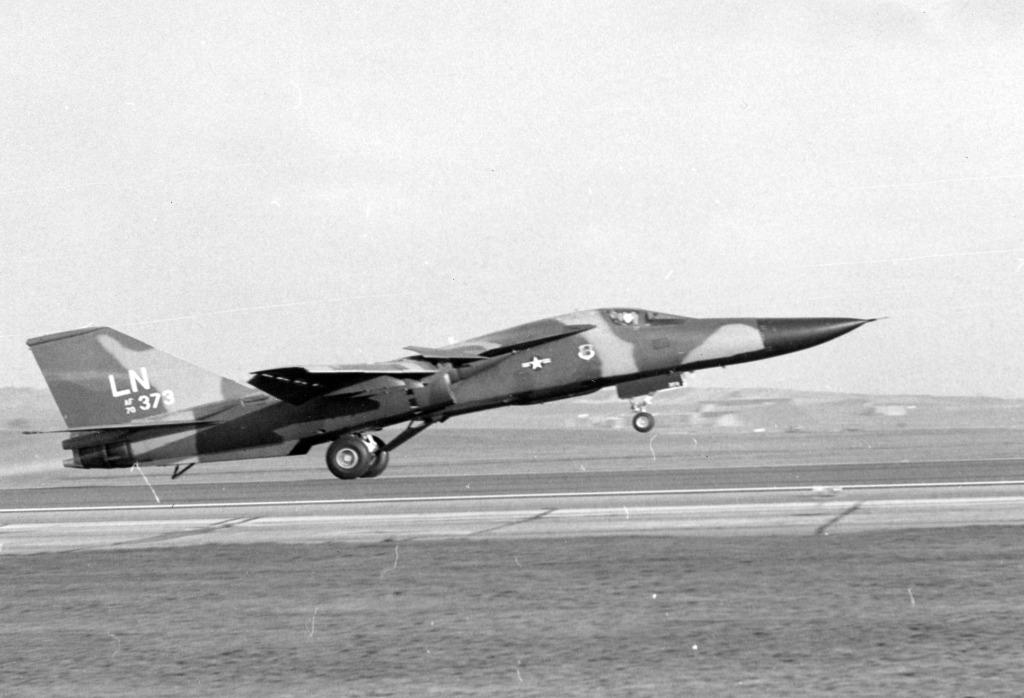foto - vliegtuig General Dynamics F-111 Aardvark - USAFE, Verzenden, Luchtmacht, Foto of Poster