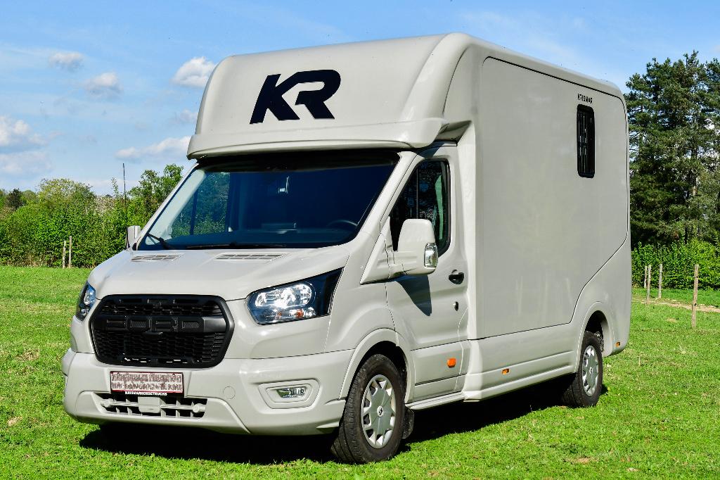 Krismar paardencamionette te huur, Dieren en Toebehoren, Ophalen, Nieuw, Polyester, 2-paards trailer