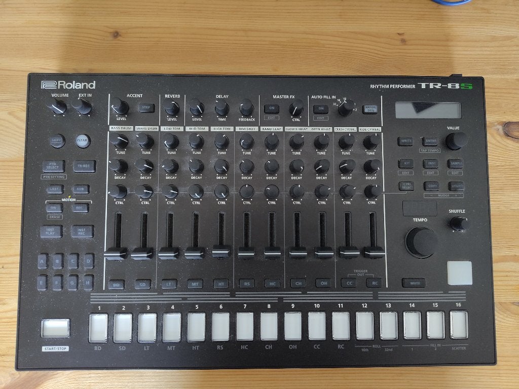 Roland TR8, Musique & Instruments, Enlèvement ou Envoi, Utilisé, Roland