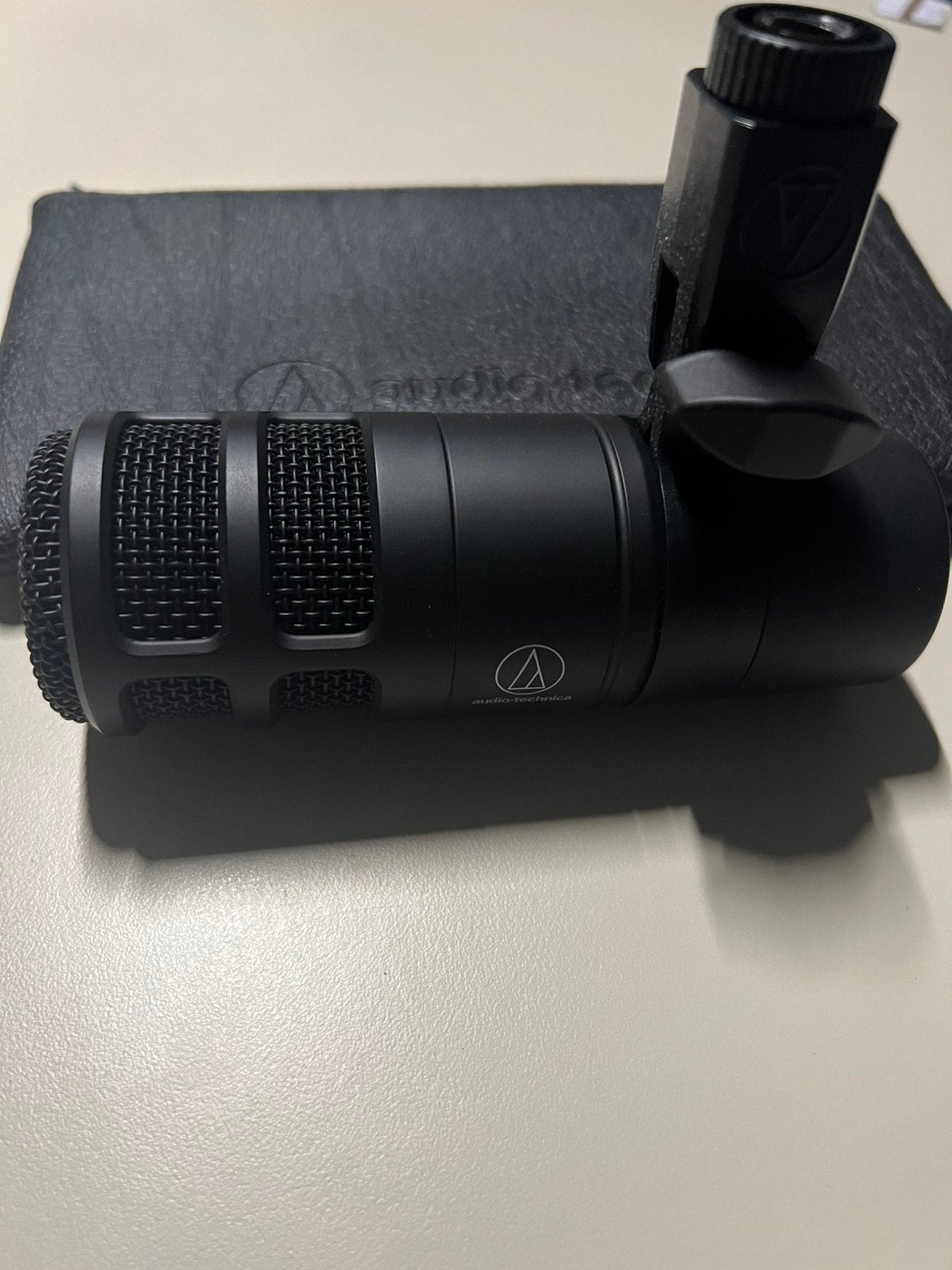 Microphone XLR Audio Technica 2040, Enlèvement ou Envoi, Comme neuf, Micro studio