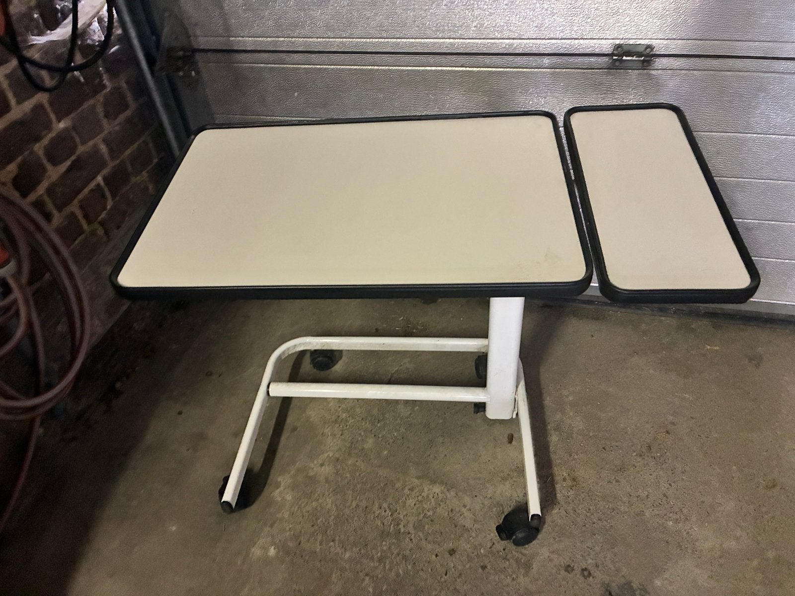 Luxe bedleestafel / bedtafel met extra zijplateau, Diversen, Verpleegmiddelen, Ophalen, Zo goed als nieuw