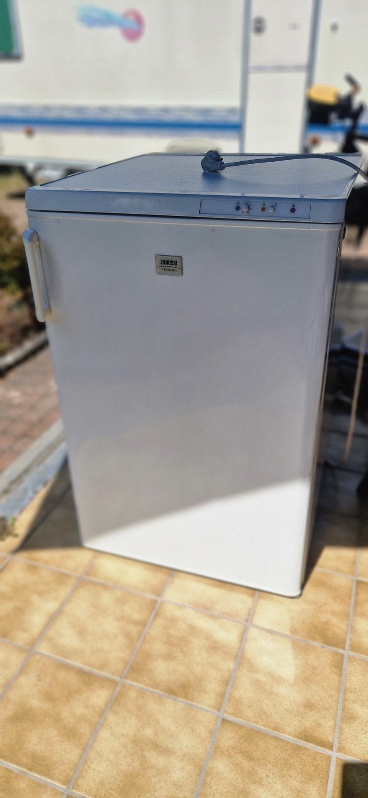 Diepvries tafelmodel, Gebruikt, Minder dan 85 cm, Minder dan 60 cm, Vrijstaand