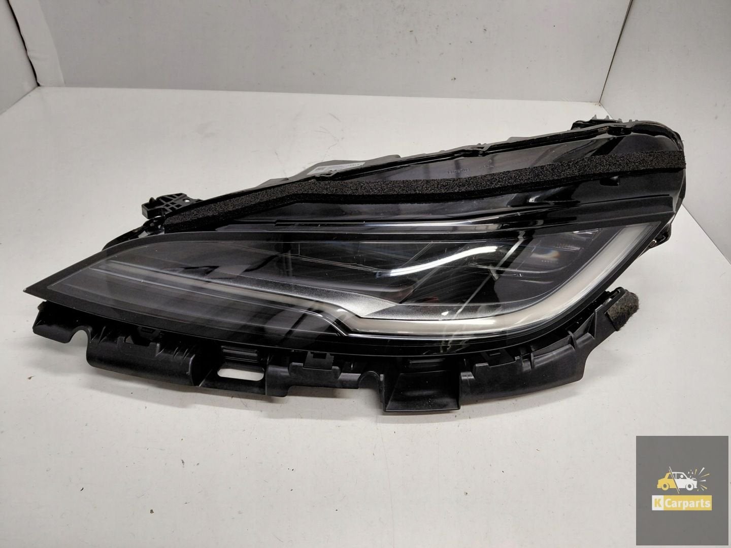 1760888-00-E, Liens pour feux LED complets Tesla Model 3 II, Tesla, Inc., Utilisé, Info@tesla.com, Tesla Road 1
78725  Austin