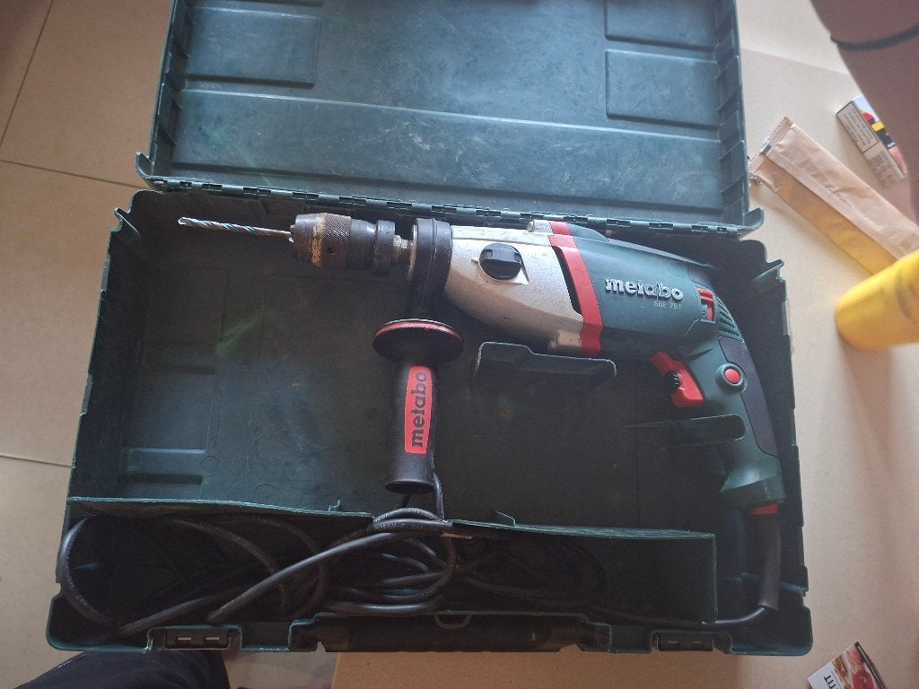 Perceuse Metabo SBE 751 avec coffret – bon état, Bricolage & Construction, Enlèvement ou Envoi, Perceuse, Mécanisme de percussion