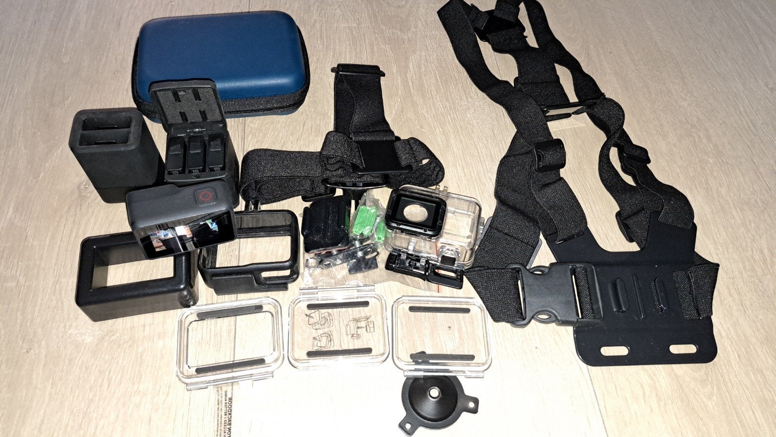 Gopro zwart 7e generatie model met accessoires, Audio, Tv en Foto, Actiecamera's, Ophalen of Verzenden, Zo goed als nieuw