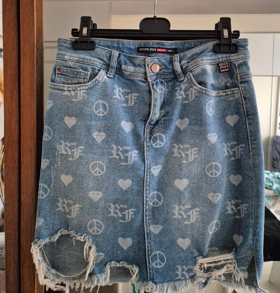 jupe jeans skinny Coolcat lettre-coeur-diamant-peace love S, Kleding | Dames, Blauw, Ophalen of Verzenden, Zo goed als nieuw, Coolcat