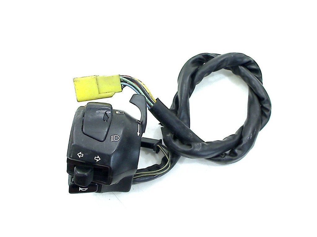 COMMUTATEUR GAUCHE GSX R 600 1997-2000 SRAD (GSXR 600), Dhr. S. di Majo, Utilisé, Info@cama-motorparts.nl, P.J. Troelstraweg 8 8
3144 CX  MAASSLUIS, NL