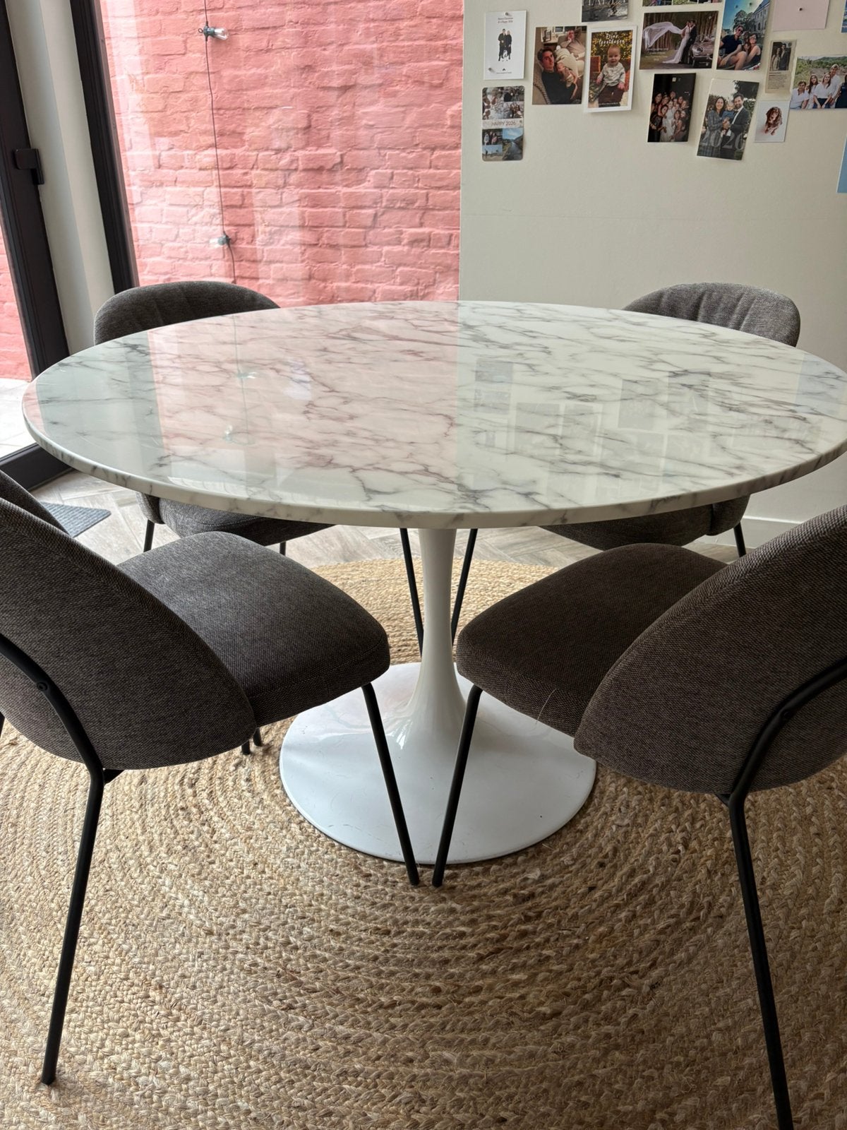 SET - Tafel marmer look + 4 stoelen, 100 à 150 cm, Quatre personnes, Rond, Comme neuf