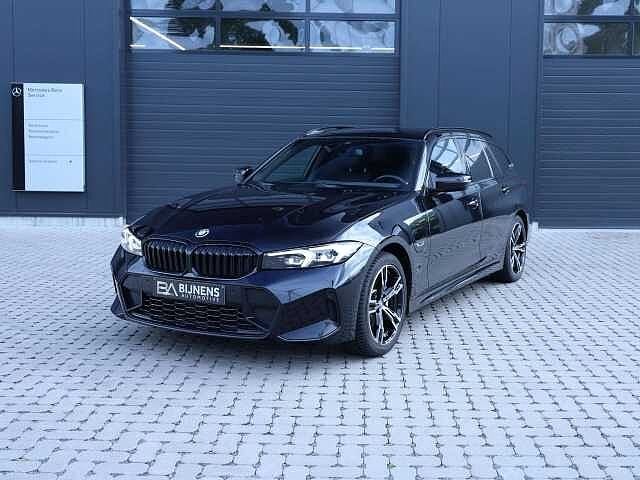 BMW 320 Touring 320eA PHEV, Auto's, BMW, Automaat, 1998 cc, Zwart, Overige brandstoffen