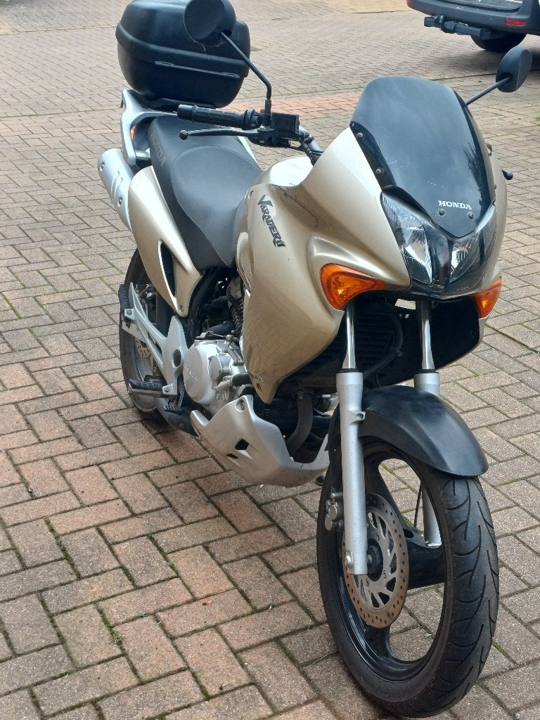 Honda Varadero 125, Motoren, 2 cilinders, Gebruikt, Particulier, 125 cc