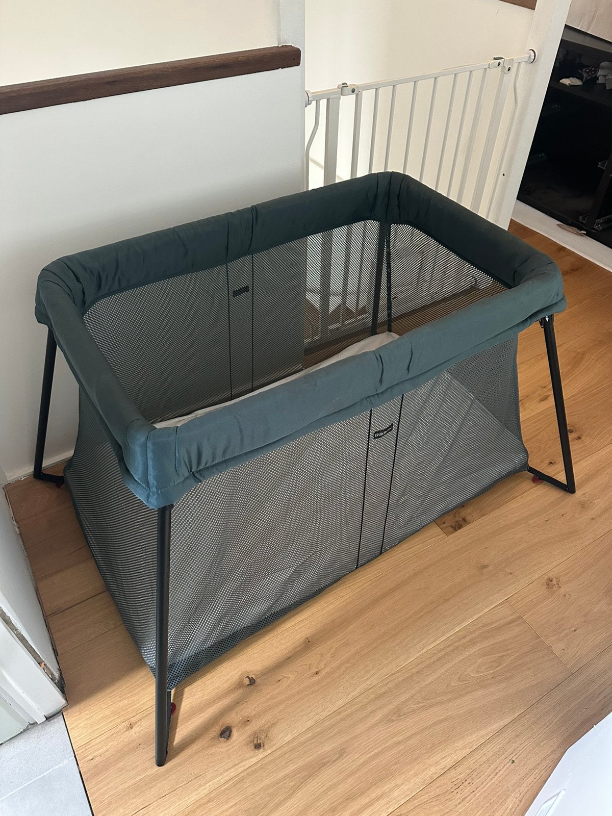 Lit parapluie bébé BabyBjorn (pliable), Enlèvement, Utilisé, Lit de voyage