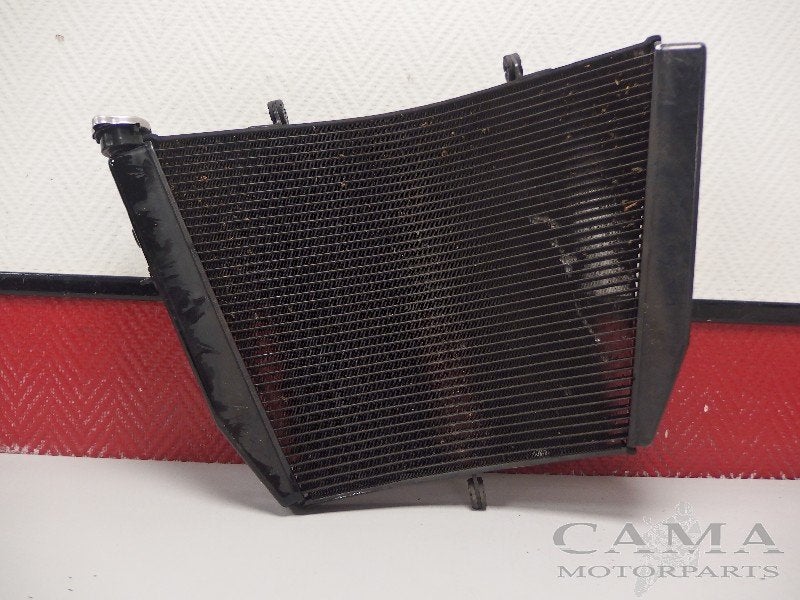 RADIATEUR Suzuki GSX R 600 2008-2010 (GSXR600 K8 / K9 / L0), Motoren, Dhr. S. di Majo, Gebruikt, Info@cama-motorparts.nl, P.J. Troelstraweg 8 8
3144 CX  MAASSLUIS, NL