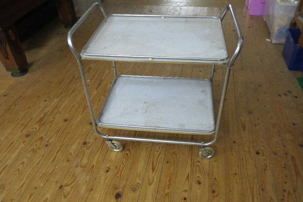 Vintage serveerkar met formica boorden, Ophalen