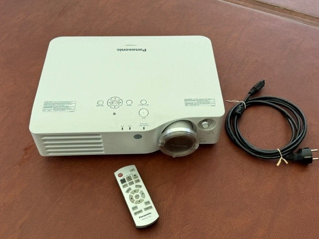 Vidéo projecteur Panasonic, Audio, Tv en Foto, Beamers, Ophalen, Panasonic, Zo goed als nieuw, Overige technologie
