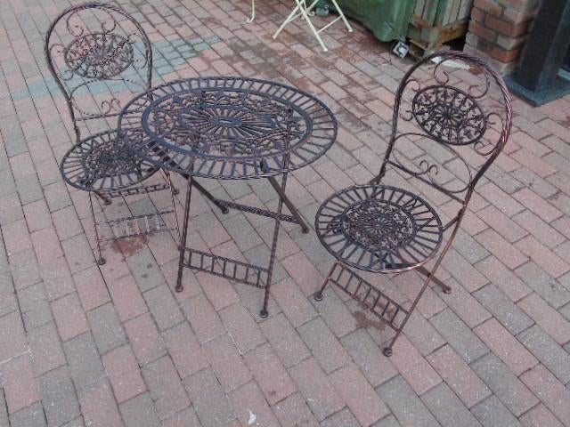 Set de jardin fer forgé et fonte ( table et 2 chaises ), Enlèvement, Neuf