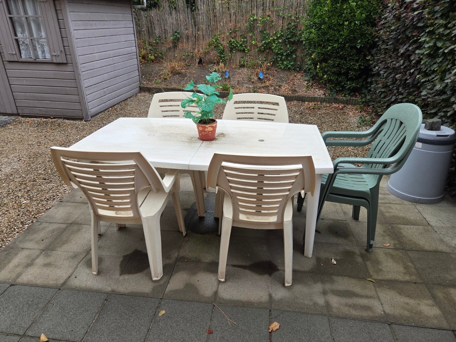 tuintafel en stoelen, Ophalen, Gebruikt, Kunststof