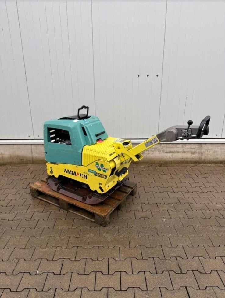 À vendre : Plaque vibrante Ammann APH 60/85 – 505 kg, Envoi, Engin de levage